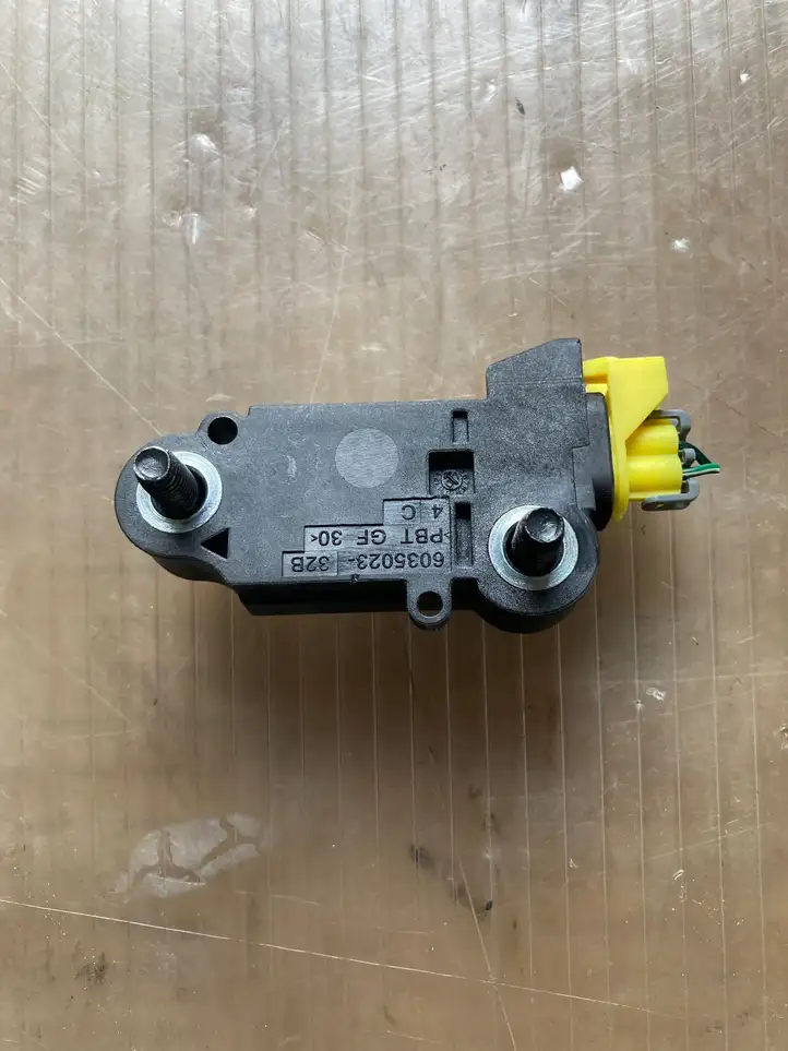 Chevrolet Captiva (2006 - 2011) 96631484 Датчик удара SRS — фото 2