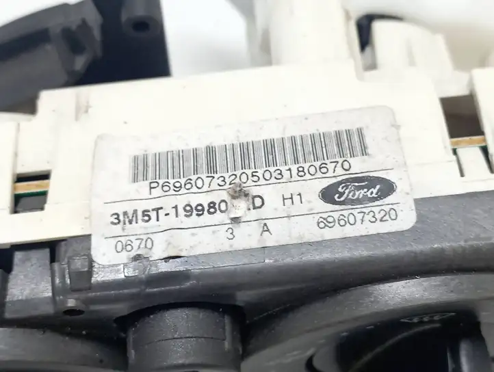 Ford Focus (2005 - 2008) 69607320 Блок управления климат-контролем — фото 4