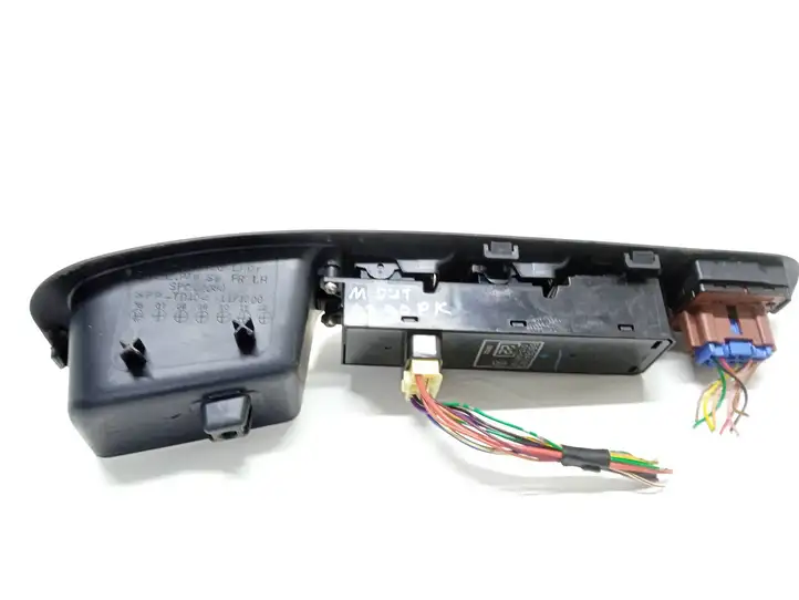 Mitsubishi Outlander (2007 - 2012) 8608A060 Кнопка стеклоподъемников — фото 4