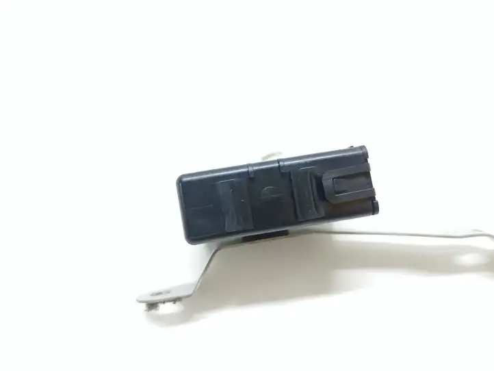 Toyota Prius (XW20) (2003 - 2009) 8999147010 Блок управления дверью — фото 3
