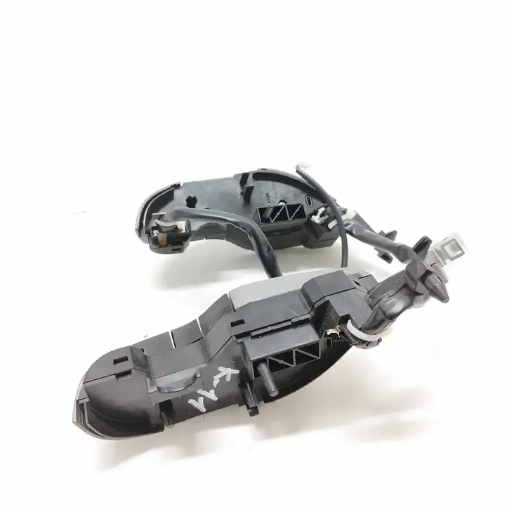 Toyota Prius (XW20) (2003 - 2009) F70CV164 Кнопки на рулевом колесе — фото 6