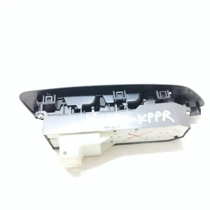 Toyota Auris 150 (2006 - 2012) 9240E73 Блок кнопок стеклоподъемников — фото 4