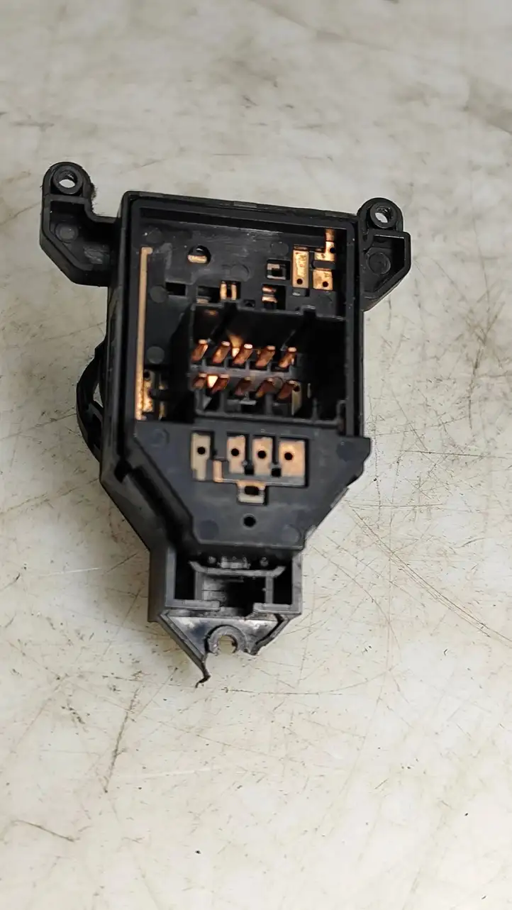 Hyundai Santa Fe (2005 - 2009)  371480 Включатель зеркал