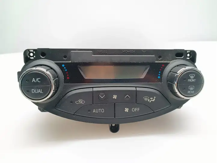 Toyota Yaris (2012 - 2014) 75F206 Блок управления климат-контролем — фото 1