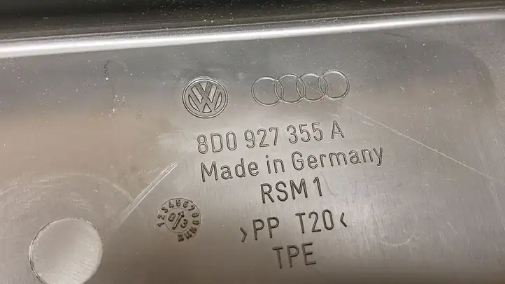 Volkswagen PASSAT B5.5 (2001 - 2005) 8D0927355A Прочие детали салона — фото 6
