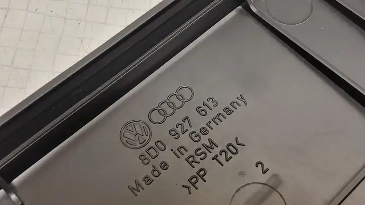Volkswagen PASSAT B5.5 (2001 - 2005) 8D0927355A Прочие детали салона — фото 7
