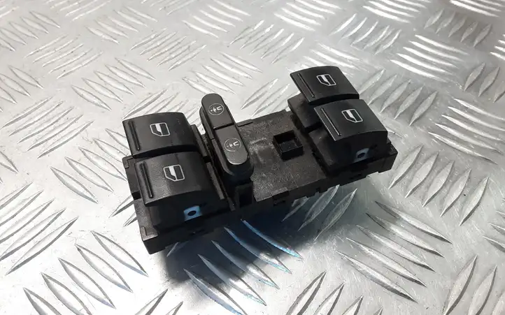 Volkswagen Touareg I (2002 - 2010) 7L6959857E Блок кнопок стеклоподъемников — фото 1
