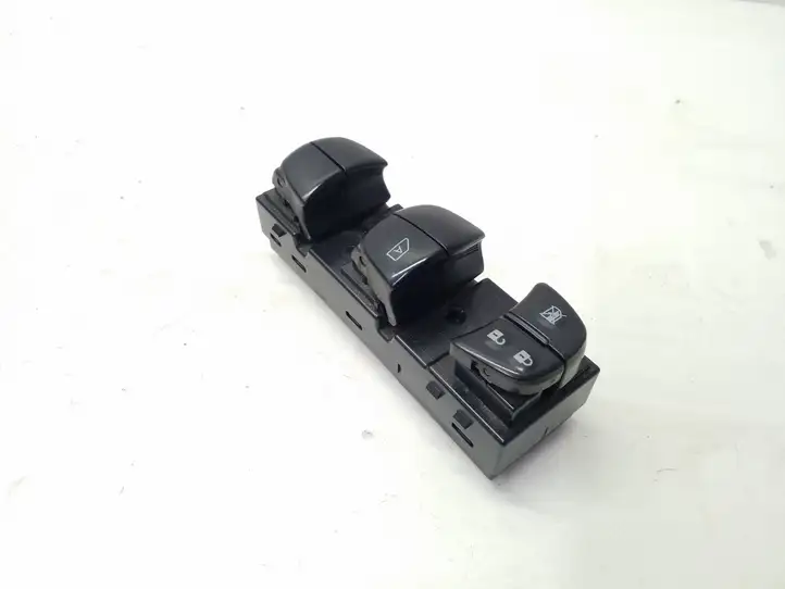 Nissan Juke I F15 (2010 - 2018) Блок кнопок стеклоподъемников — фото 1