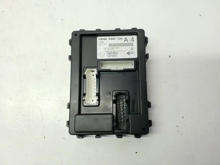 Nissan Juke I F15 (2010 - 2018) 284B11KB0C Модуль комфорта — фото 3