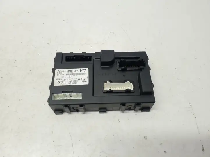 Nissan Juke I F15 (2010 - 2018) 284B1BV81C Модуль комфорта — фото 1