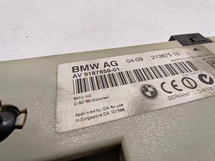 BMW 3 E90 E91 (2005 - 2012)  9187658 Усилитель антенны