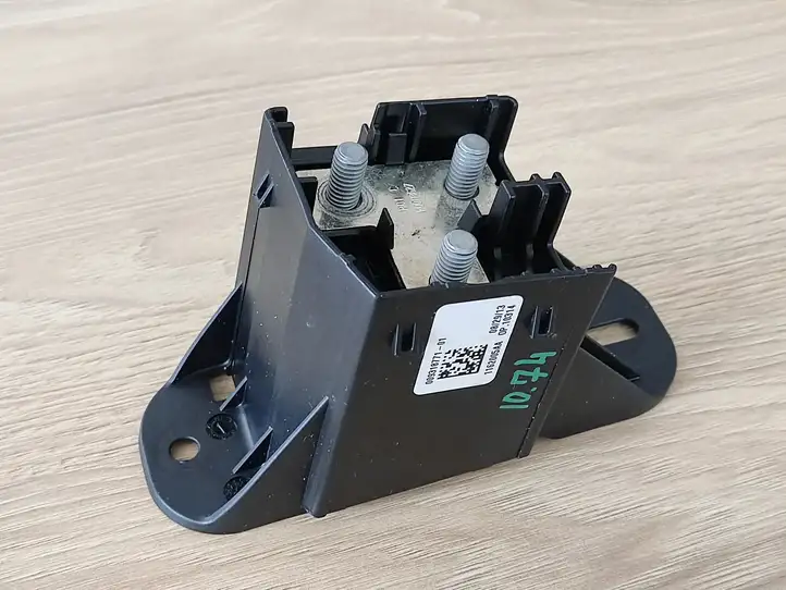 BMW X3 F25 (2010 - 2017) 9318771 Клеммный узел плюсовых проводов — фото 3