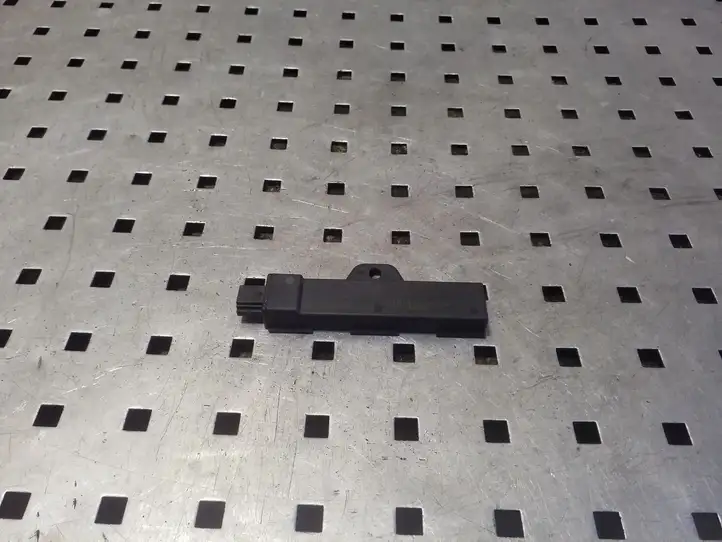 BMW 5 F10 F11 (2009 - 2016)  65209220832 Антенна бесключевого доступа