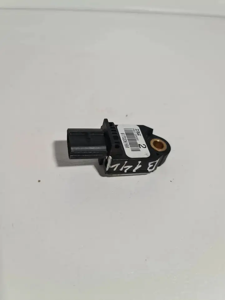 Toyota Hilux (AN10, AN20, AN30) (2011 - 2015) 898310W050 Датчик удара SRS — фото 2