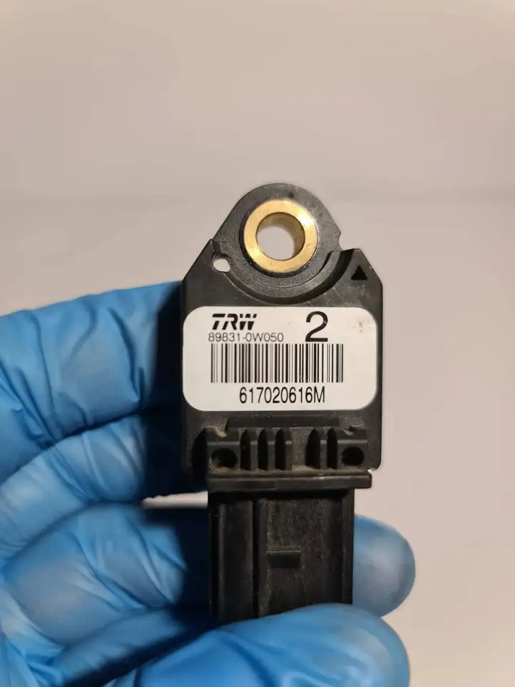 Toyota Hilux (AN10, AN20, AN30) (2011 - 2015) 898310W050 Датчик удара SRS — фото 7