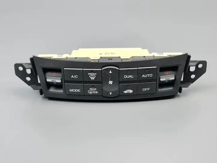 Honda Accord (2008 - 2016) DO8Y4 Блок управления климат-контролем — фото 4