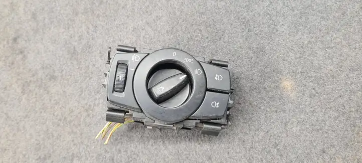 BMW 3 E90 E91 (2005 - 2012) 9169406 Включатель фонарей — фото 1