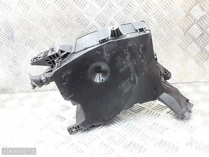 Toyota Avensis T270 (2012 - 2015) 8211105X21 Блок предохранителей — фото 2