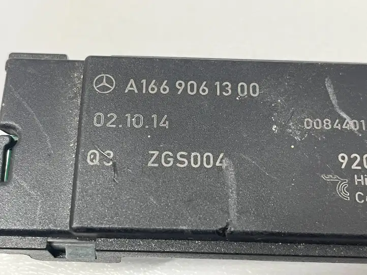 Mercedes-Benz GLE W166/C292 (2015 - 2019) A1669061300 Антенна бесключевого доступа — фото 5
