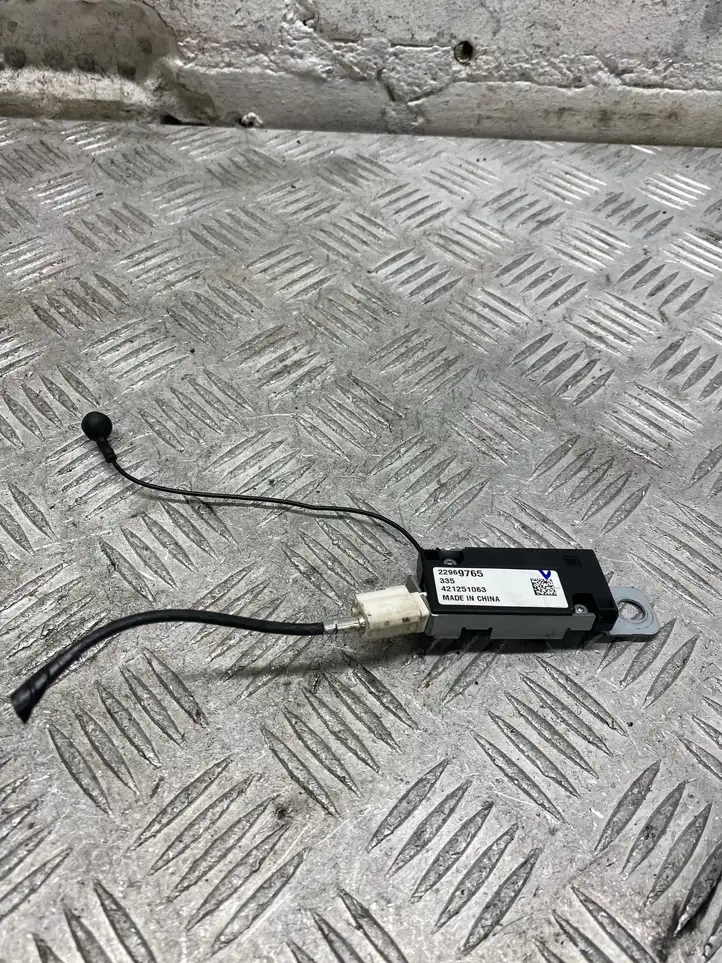 Opel Insignia A (2008 - 2017)  22969765 Усилитель антенны