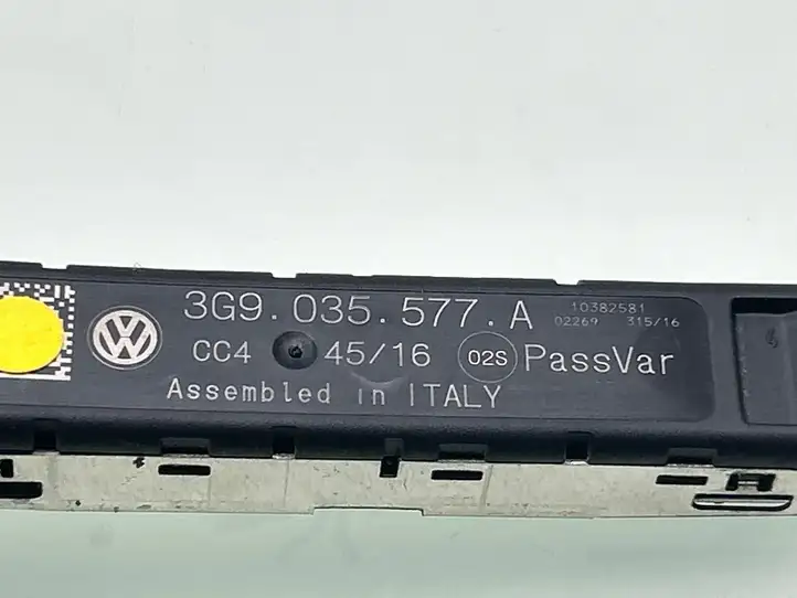 Volkswagen PASSAT B8 (2015 - ) 3G9035577A Усилитель антенны — фото 3