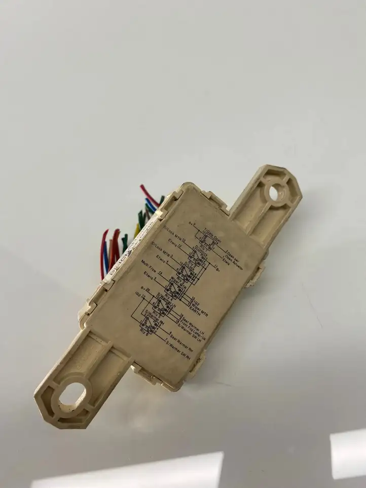 Kia Sorento (2002 - 2006)  BLICM Другой датчик