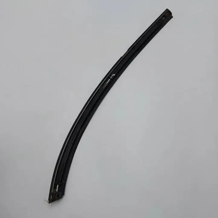 Mini One Cooper F56 F55 (2012 - 2022) 12866210 Облицовка заднего бокового стекла — фото 3
