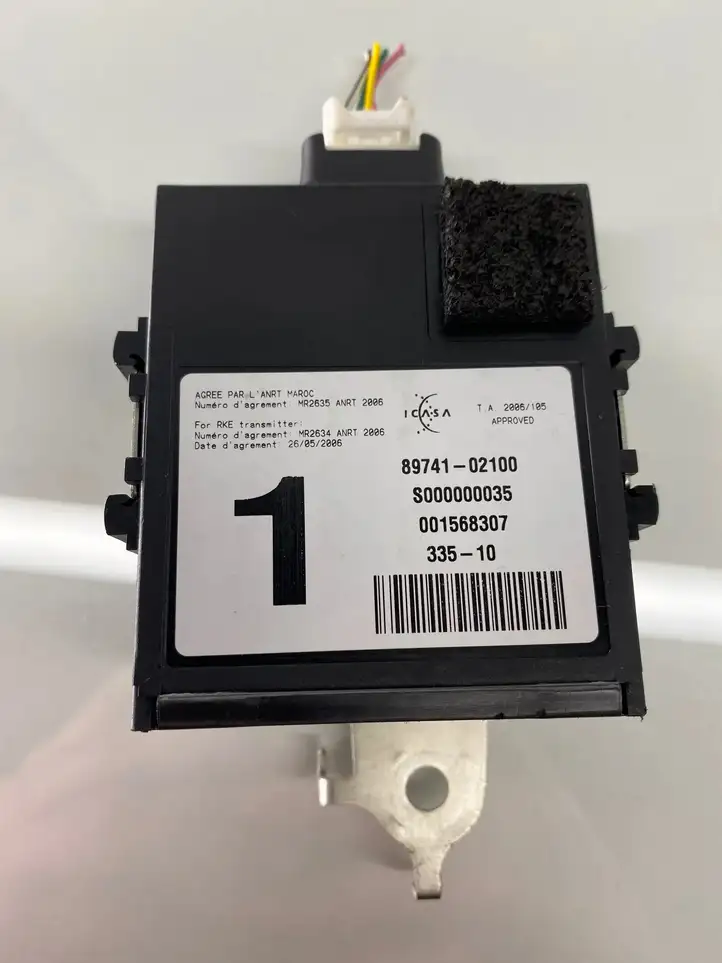 Toyota Auris 150 (2006 - 2012)  8974102100 Блок управления дверью