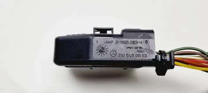 Mercedes-Benz C W203 (2000 - 2007) 2105450803 Прочая электропроводка — фото 2