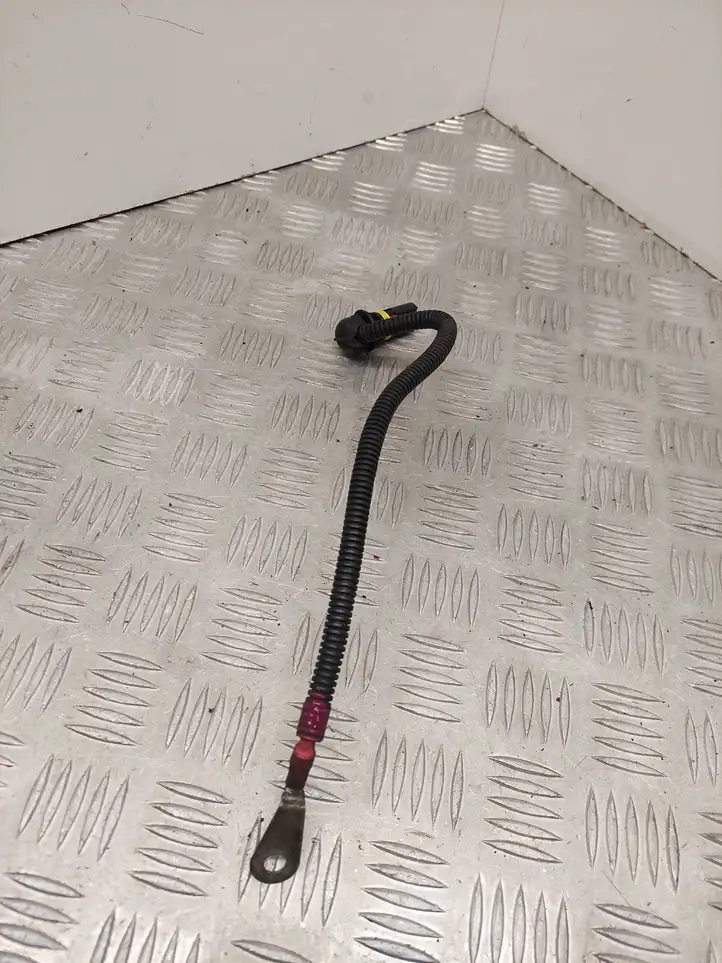 BMW 5 E60 E61 (2004 - 2010)   Провода свечей накалывания