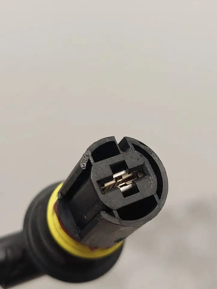 BMW 5 E60 E61 (2004 - 2010)   Провода свечей накалывания