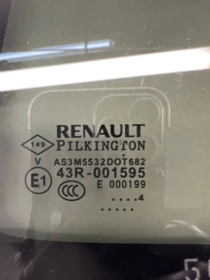 Renault Captur (2013 - 2020) 43R00159 Заднее стекло — фото 4