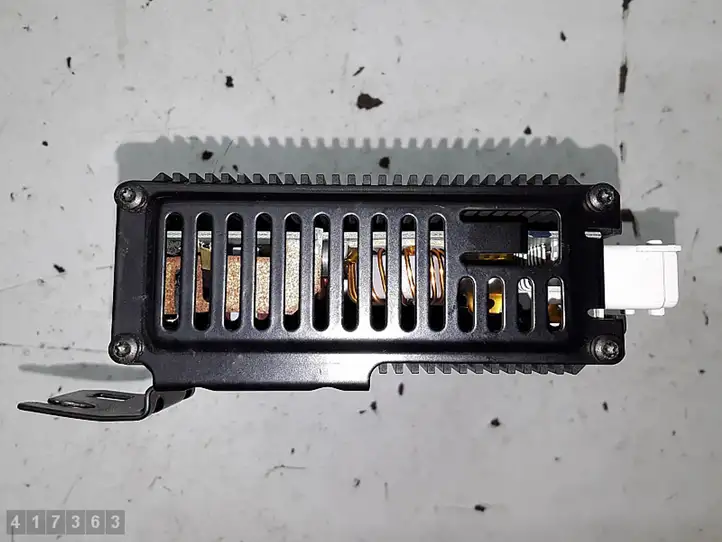 Citroen C6 (2005 - 2012)   Звукоусилитель