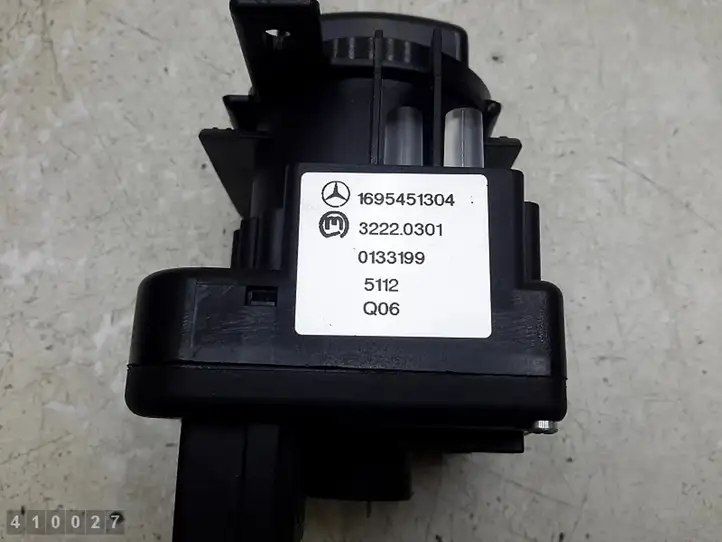 Mercedes-Benz A W169 (2004 - 2012) 1695451304 Включатель фонарей — фото 2