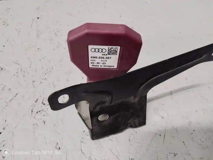 Audi A3/S3 8V (2016 - 2020)  4M0035507 Антенна Bluetooth