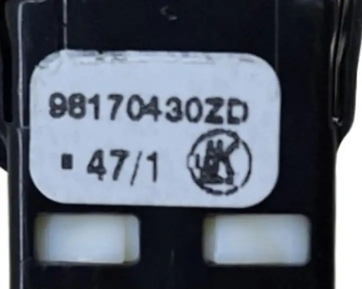 Peugeot Partner III (2018 - ) 98170430ZD Включатель аварийных фонарей — фото 5