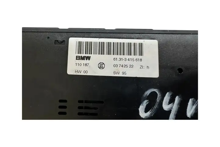 BMW X3 E83 (2003 - 2010) 61313415618 Другие включатели / ручки/ переключатели — фото 6