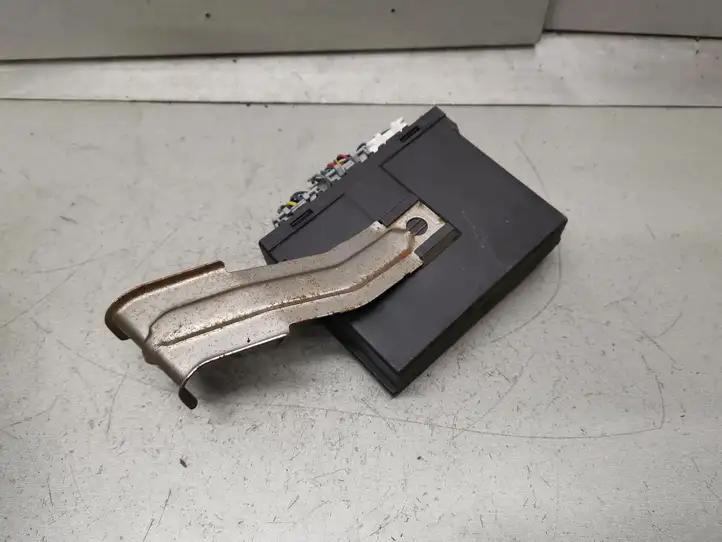 Nissan Primera (2001 - 2008)  28550AV666 Mодуль kомфортa