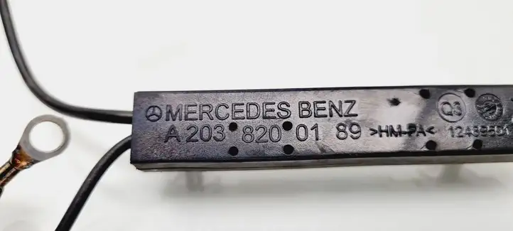 Mercedes-Benz C W203 (2000 - 2007) A2038200189 Усилитель антенны — фото 5