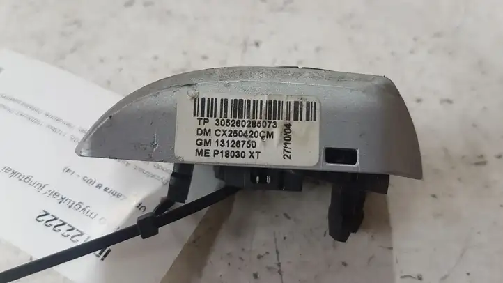 Opel Zafira B (2003 - 2006) 13126750 Кнопки на рулевом колесе — фото 3