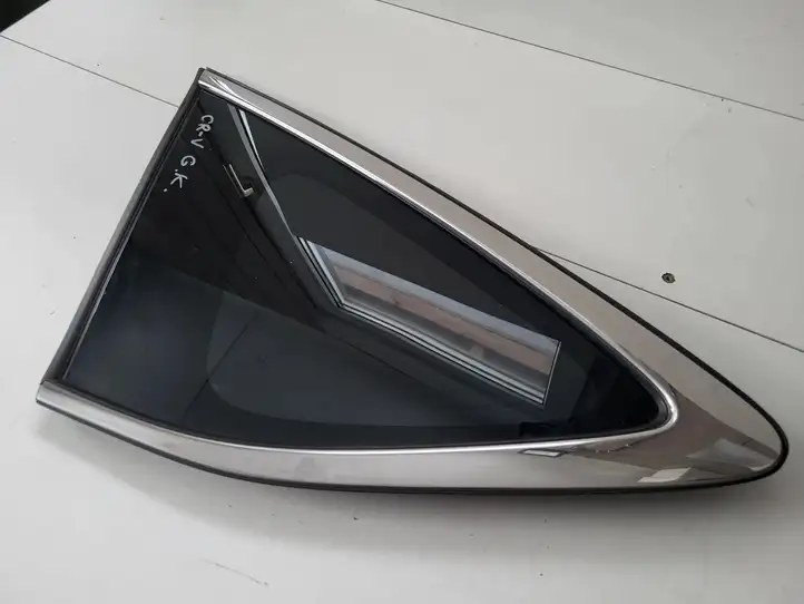 Honda CR-V (2012 - 2016) Заднее боковое стекло — фото 3