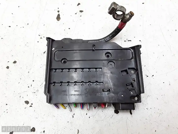 Ford C-MAX II (2010 - 2015) av6t14a067bb Блок предохранителей — фото 3