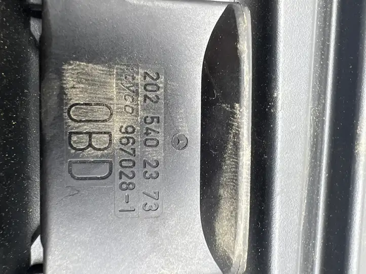 Mercedes-Benz B-class W245 (2005 - 2008) 2025402373 Прочие детали салона — фото 2
