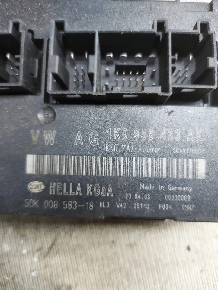 Volkswagen Touran I (2003 - 2010) 1K0959433AK Модуль комфорта — фото 3