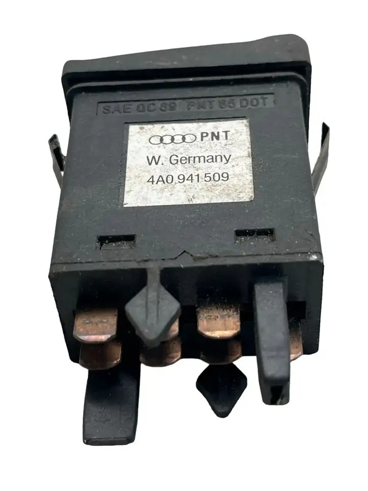 Audi (1990 - 1995) 4A0941509 Включатель аварийных фонарей — фото 2