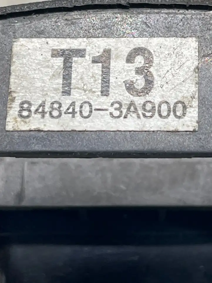 Hyundai Trajet (2000 - 2004) 848403A900 Включатель регулировки высоты фонарей — фото 3