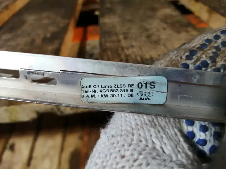 Audi A6 C7 (2011 - 2014) 4G5853346B Облицовка заднего бокового стекла — фото 2