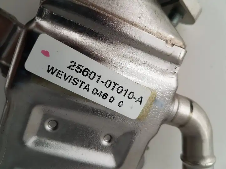 Toyota C-HR I (2016 - 2022) 256010T010A Охладитель клапана EGR — фото 4