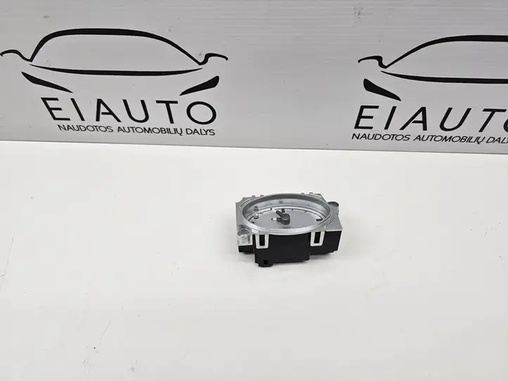 Ford Mondeo Mk III (2000 - 2007) 1S7115000AG Часы — фото 5