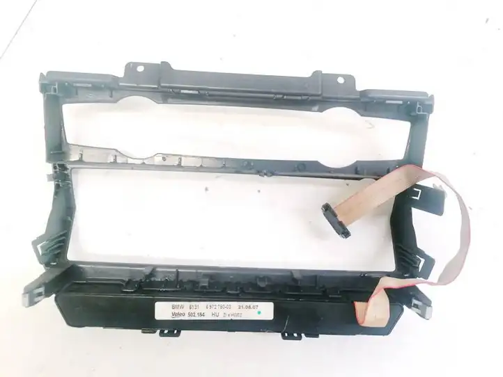 BMW X5 E70 (2006 - 2013) 6131697278003 Кнопка парктроника — фото 2